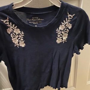hollister navy crop tee